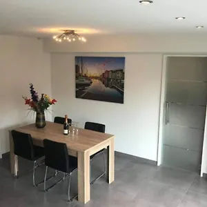  Appartement Ellens' Charming Place Center Belgique