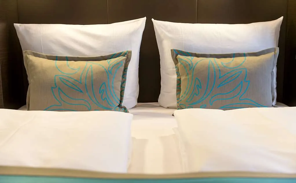 *** Hotel Motel One Muenchen Sendlinger Tor Germany